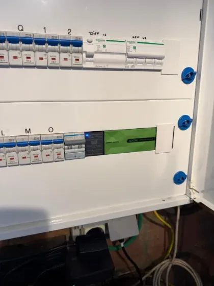 Loxone-energiebeheer ingebouwd in een verdeelbord