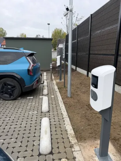 Laadpaal op paal nieuwe aanleg